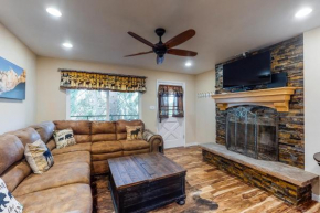 Modern Hi Country Haus Getaway 10-15